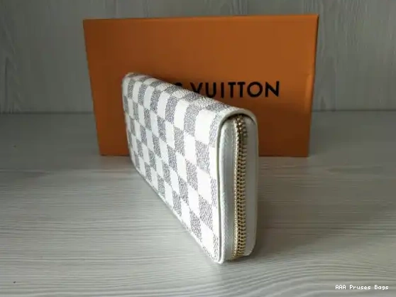 AAA Replica Ru Vuitton Louis CLEMENCE WALLET 0620